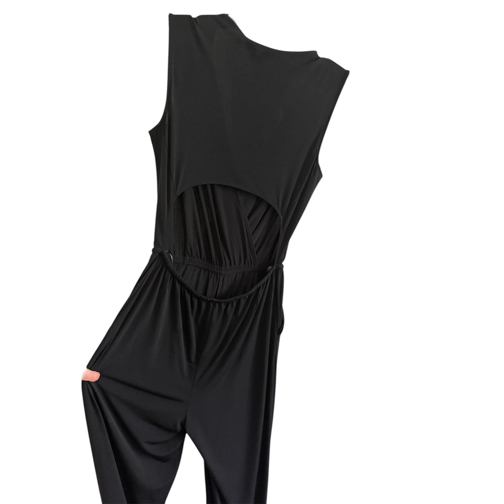 NWT BCBG XS Jumpsuit | Retail $98 | Chic & Flattering - Picture 6 of 8